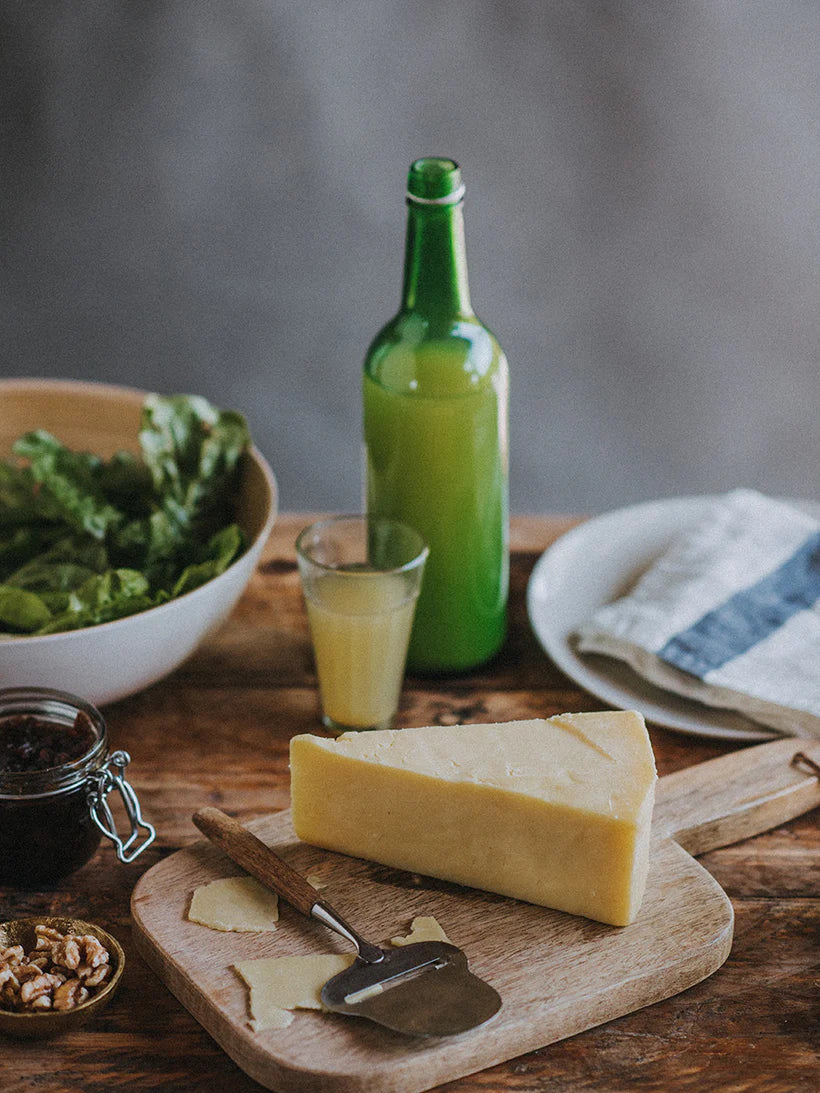 Quickes Mild Buttery Cheddar Cheese 150g